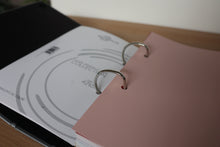 Carica l'immagine nel visualizzatore di Gallery, HOME DESIGN COLOR COLLECTION (@2020 Covema) - ColorBook - Cartella colori di 120 foglietti reali in un raccoglitore ad anelli